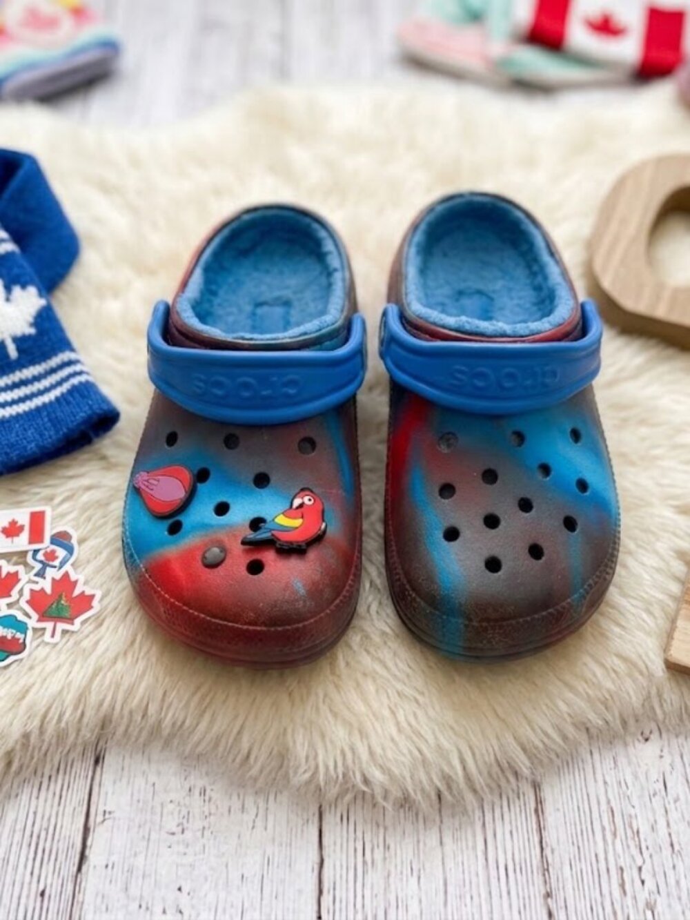 Crocs Kids Size J1 Lined Classic Clogs Blue Red Tie Dye Galaxy Swirl, Jibbits